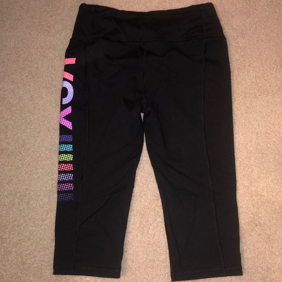 Victoria secret workout legging capri’s 💪🏽 - Picture 4 of 4